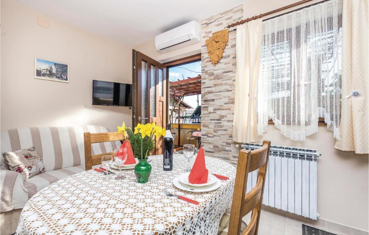 Cozy Apartment In Lovran With Kitchen Ngoại thất bức ảnh